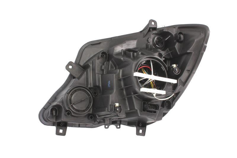MERCEDES SPRINTER 2014 ON DRIVERS SIDE RIGHT HALOGEN HEADLIGHT NEW