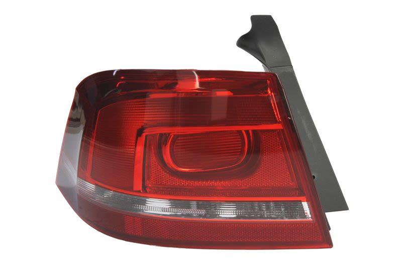 VW PASSAT SALOON B7 2011 - 2015 REAR BACK TAIL LIGHT LEFT PASSENGERS NEW NON LED