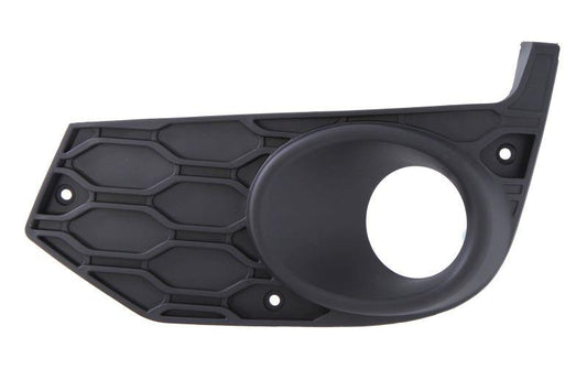 IVECO DAILY 2014 – 2019 FRONT BUMPER GRILLE WITH FOG LAMP HOLE PASSENGER LEFT