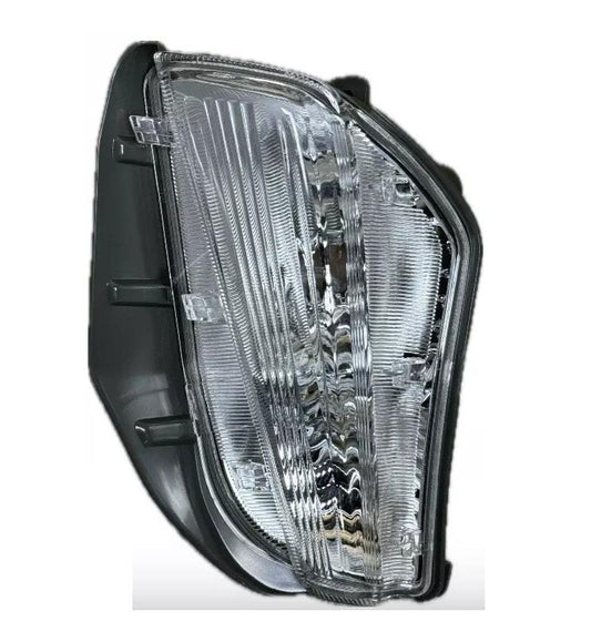 TOYOTA PRIUS PLUS 2011 - 2015 FRONT BUMPER DAY LIGHT DRL IMPORT PASSENGER LEFT